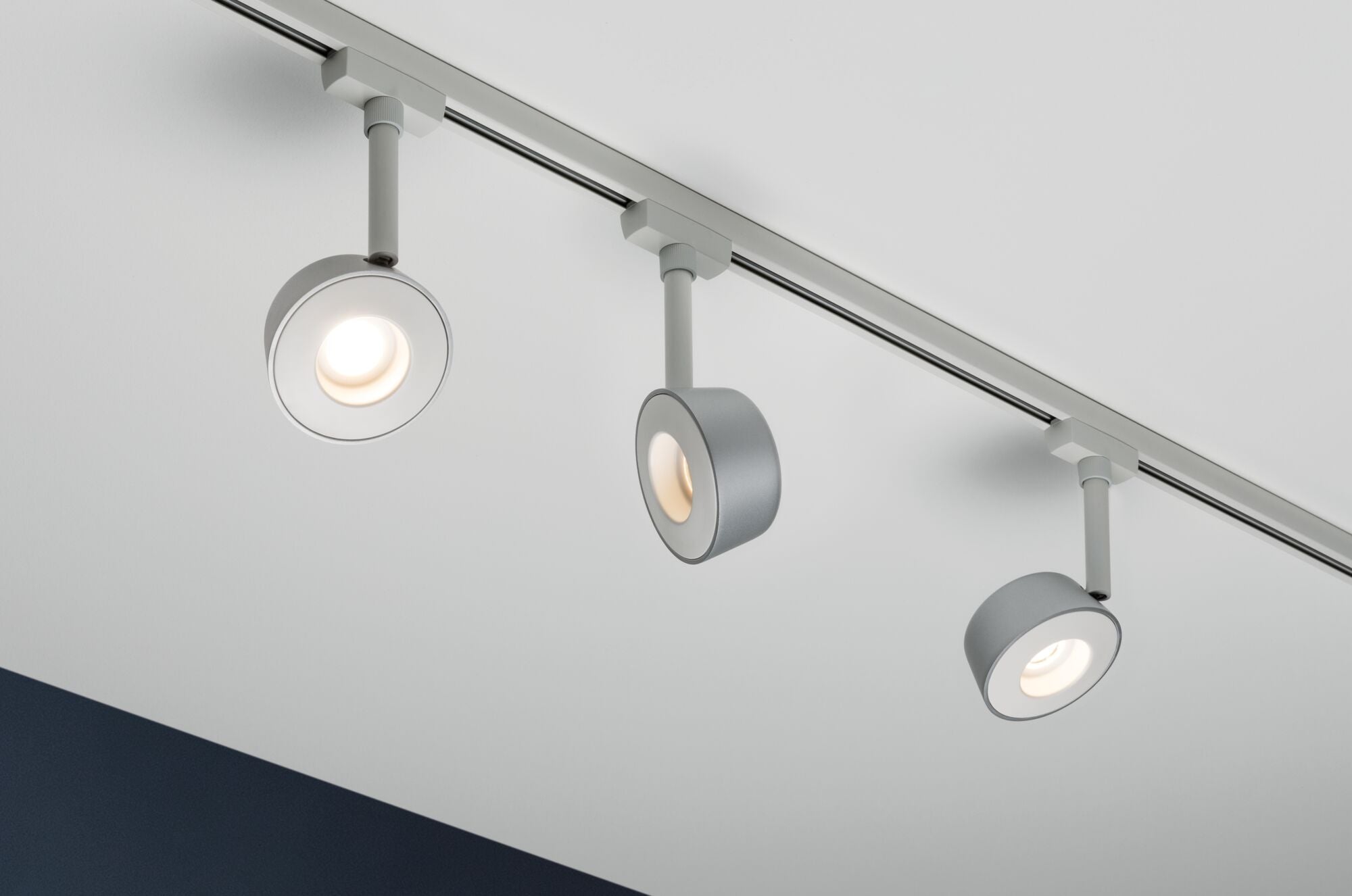 URail LED Schienenspot Pellet Einzelspot 350lm 6,7W 2700K dimmbar 230V Weiß/Chrom matt